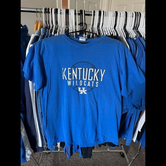 Gildan Other - Kentucky Wildcats T-shirt